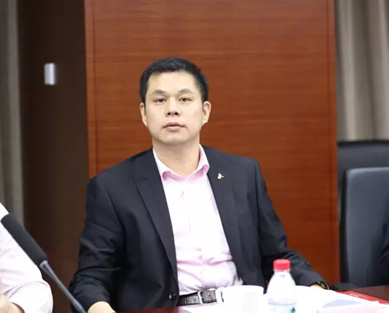 新葡萄8883官网AMG831999郑两斌加入北京福建企业总商会2016年次常务会长办公聚会